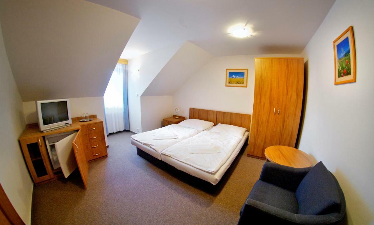 Hotel Kastiel Lučivná Extérieur photo